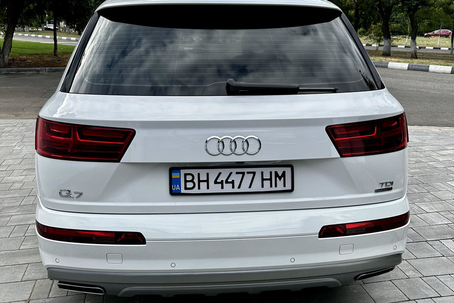 Продам Audi Q7 S line 2018 года в Одессе