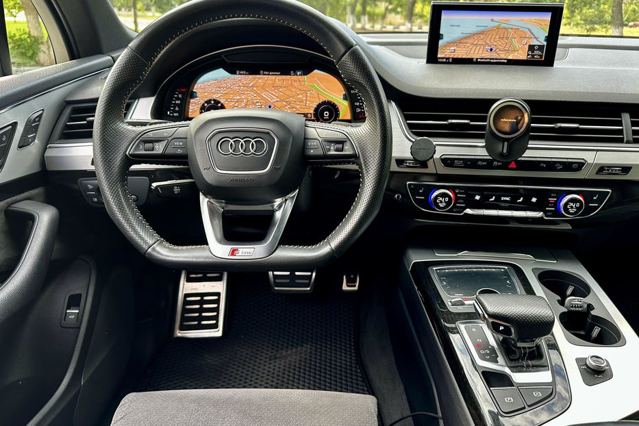 Продам Audi Q7 S line 2018 года в Одессе