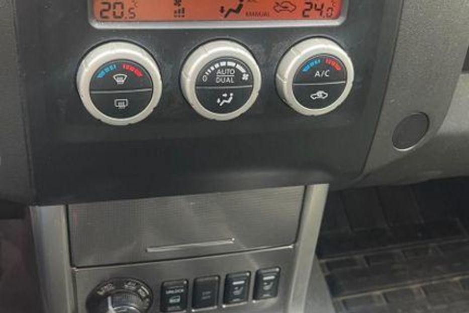 Продам Nissan Navara 2009 года в г. Днепровское, Днепропетровская область