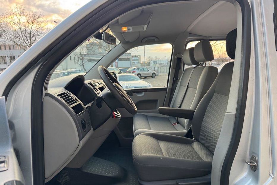 Продам Volkswagen T5 (Transporter) пасс. 2010 года в Херсоне