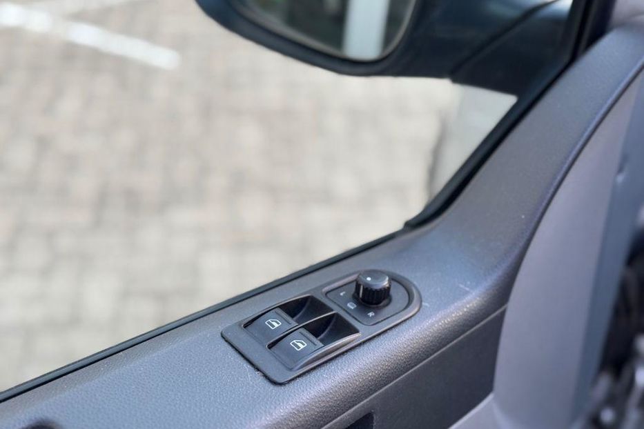 Продам Volkswagen T5 (Transporter) пасс. 2010 года в Херсоне
