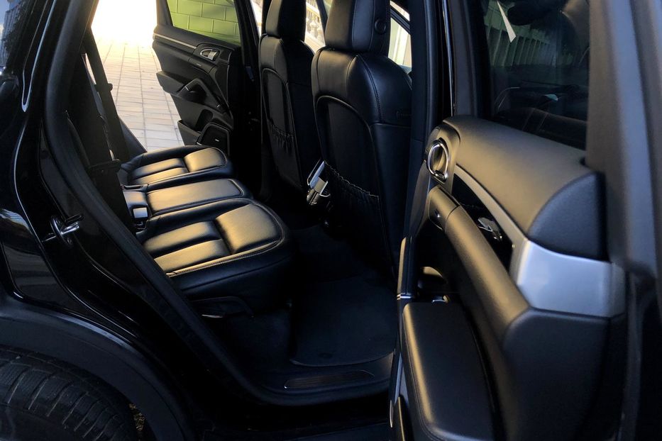Продам Porsche Cayenne Plug-in Hybrid. 2016 года в Одессе