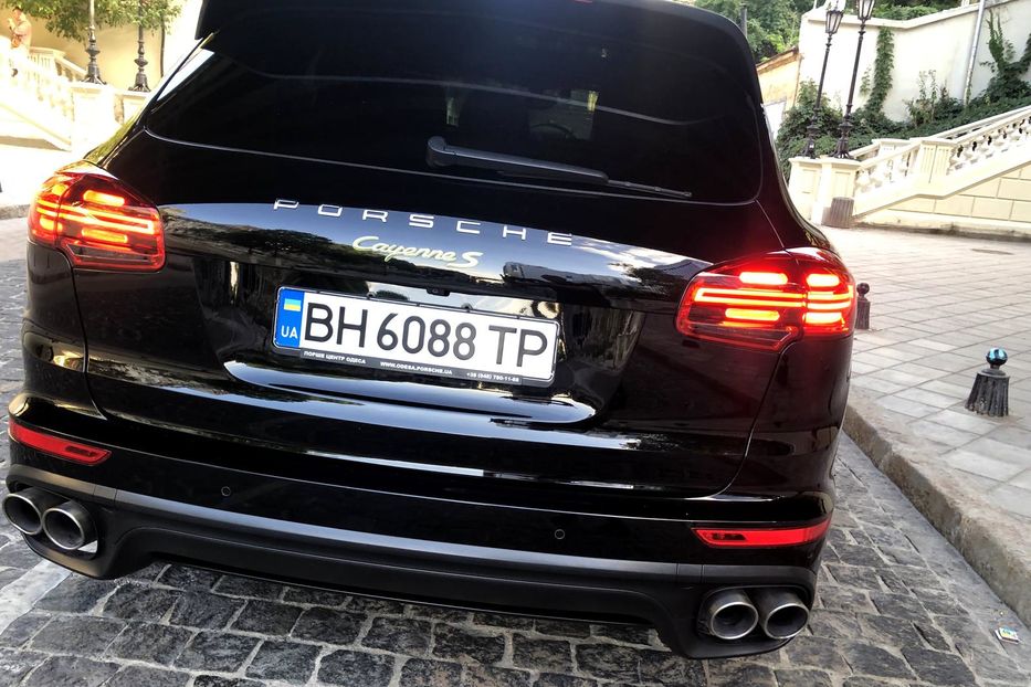 Продам Porsche Cayenne Plug-in Hybrid. 2016 года в Одессе