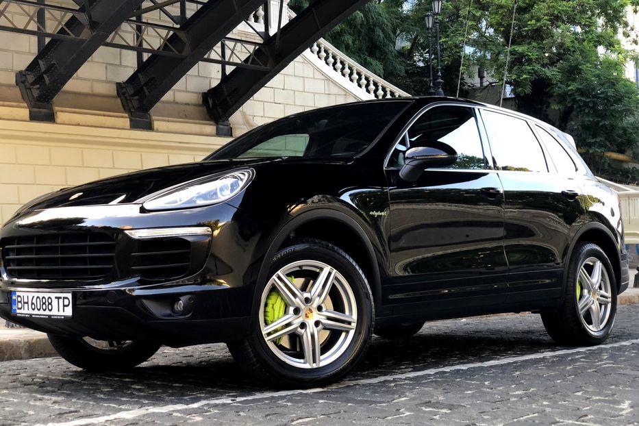Продам Porsche Cayenne Plug-in Hybrid. 2016 года в Одессе