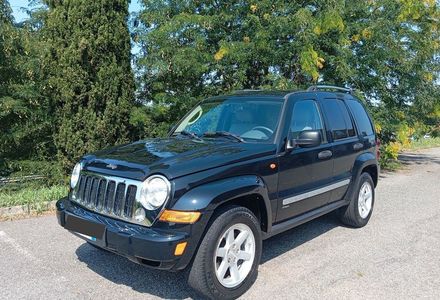 Продам Jeep Cherokee 2005 года в Харькове