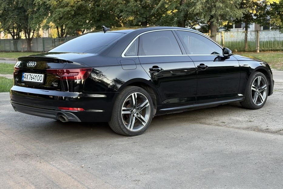Продам Audi A4 2017 года в Харькове