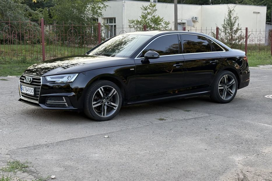 Продам Audi A4 2017 года в Харькове