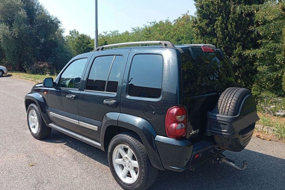 Продам Jeep Cherokee 2005 года в Харькове