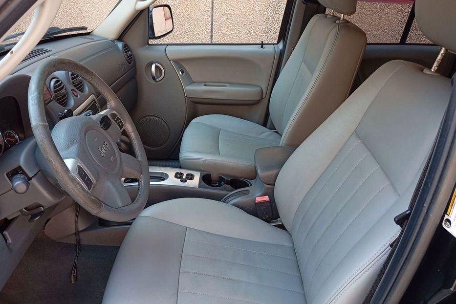 Продам Jeep Cherokee 2005 года в Харькове