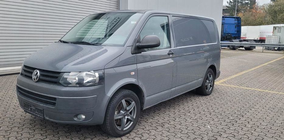 Продам Volkswagen T5 (Transporter) пасс. 2008 года в Запорожье