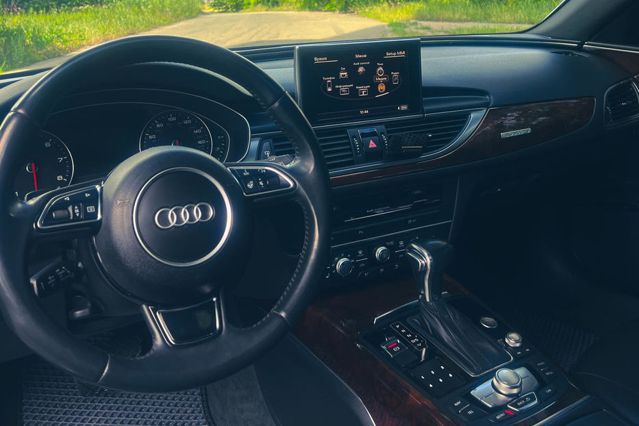 Продам Audi A6 S-line 2014 года в Киеве