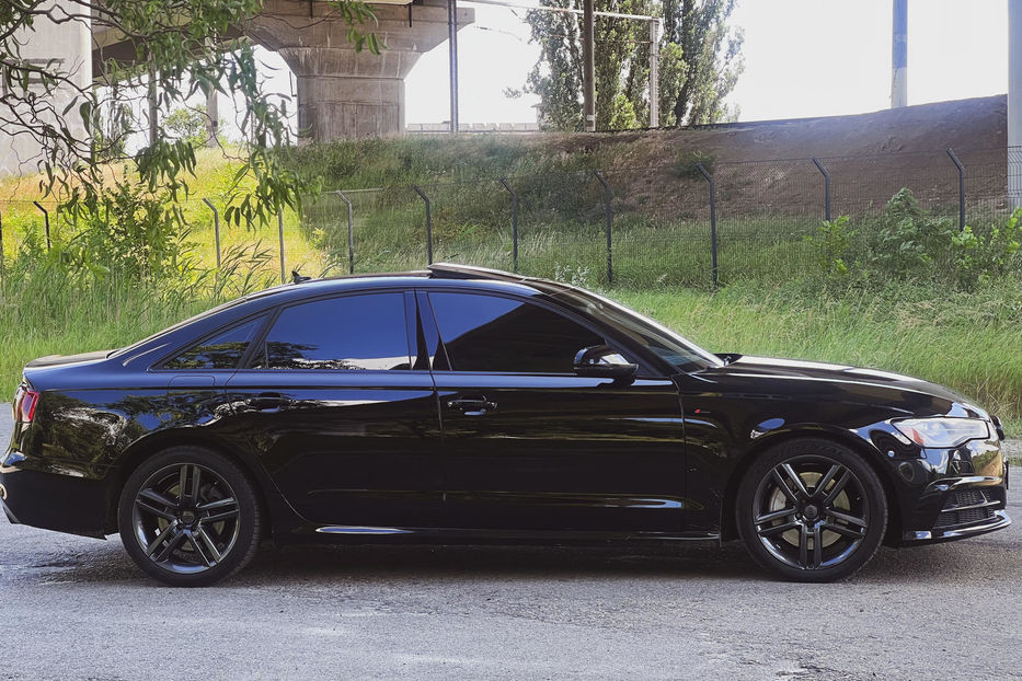 Продам Audi A6 S-line 2014 года в Киеве