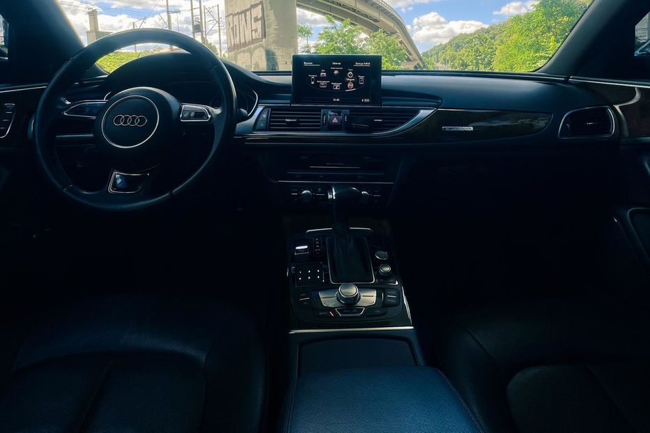 Продам Audi A6 S-line 2014 года в Киеве