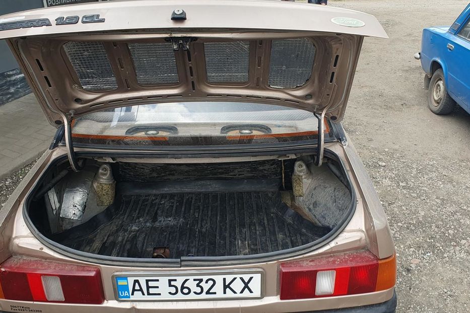 Продам Ford Sierra 1987 года в г. Синельниково, Днепропетровская область