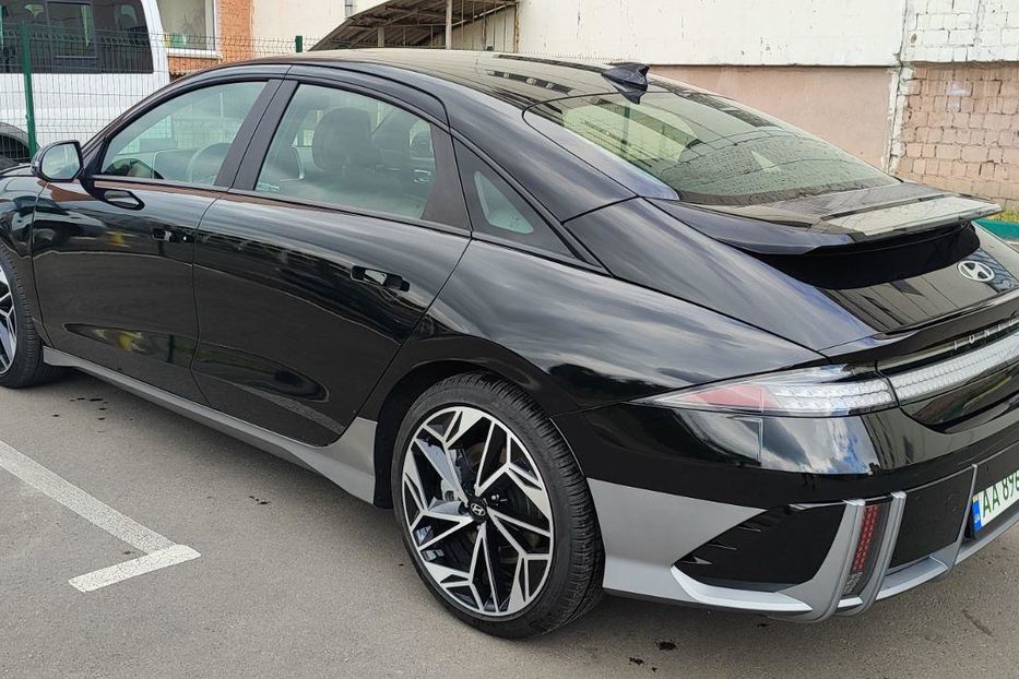 Продам Hyundai Ioniq Ioniq 6 SEL 2023 года в Киеве