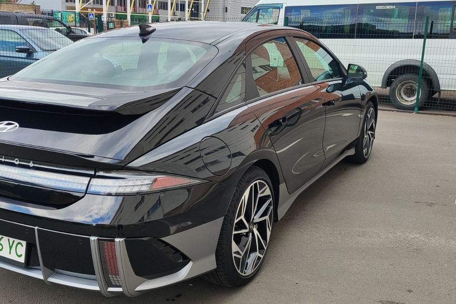 Продам Hyundai Ioniq Ioniq 6 SEL 2023 года в Киеве