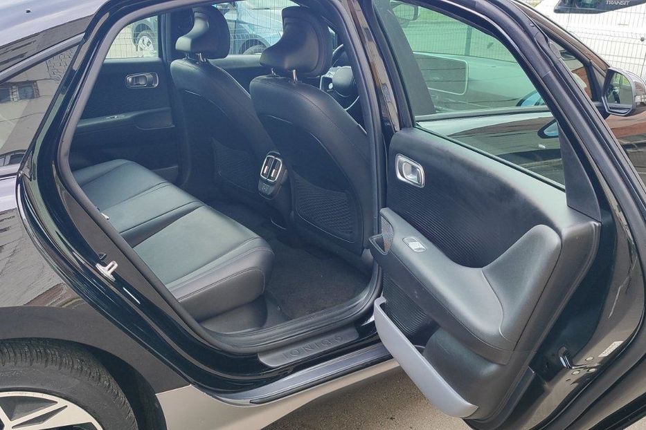 Продам Hyundai Ioniq Ioniq 6 SEL 2023 года в Киеве