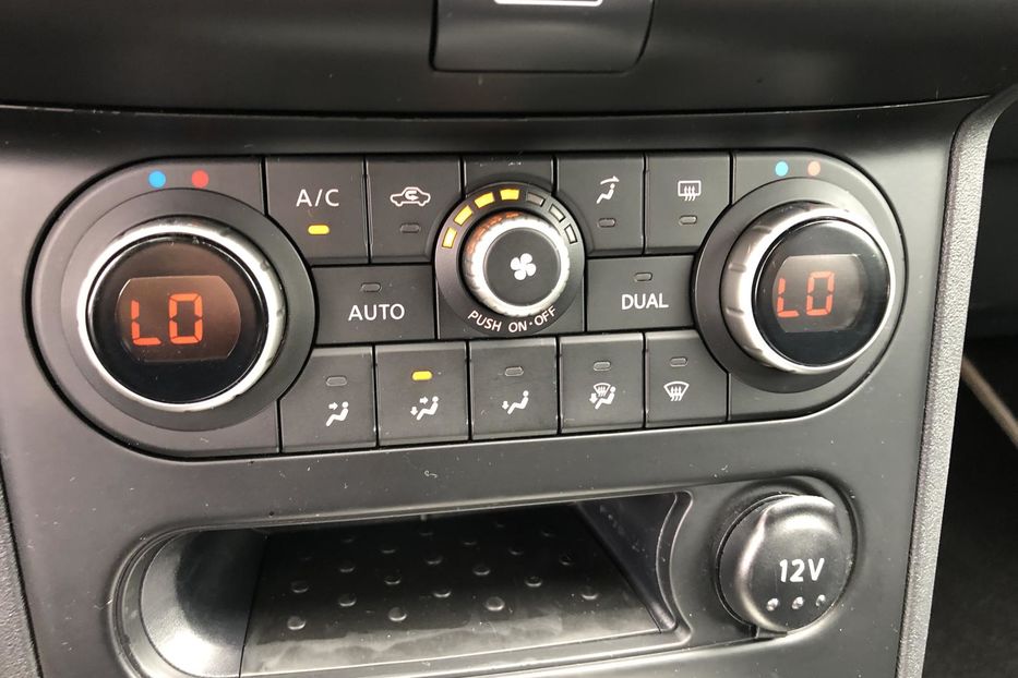 Продам Nissan Qashqai 2012 года в г. Коростень, Житомирская область