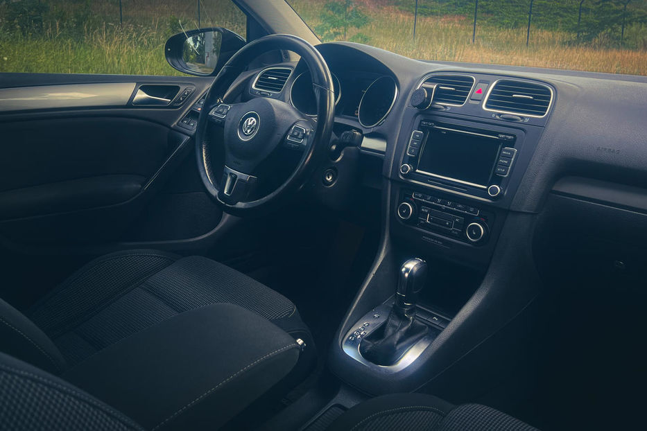 Продам Volkswagen Golf  VI 2012 года в Киеве