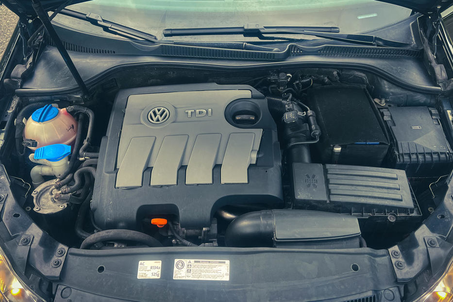 Продам Volkswagen Golf  VI 2012 года в Киеве