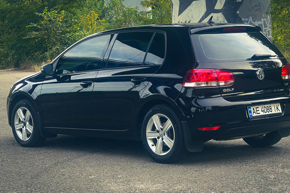Продам Volkswagen Golf  VI 2012 года в Киеве