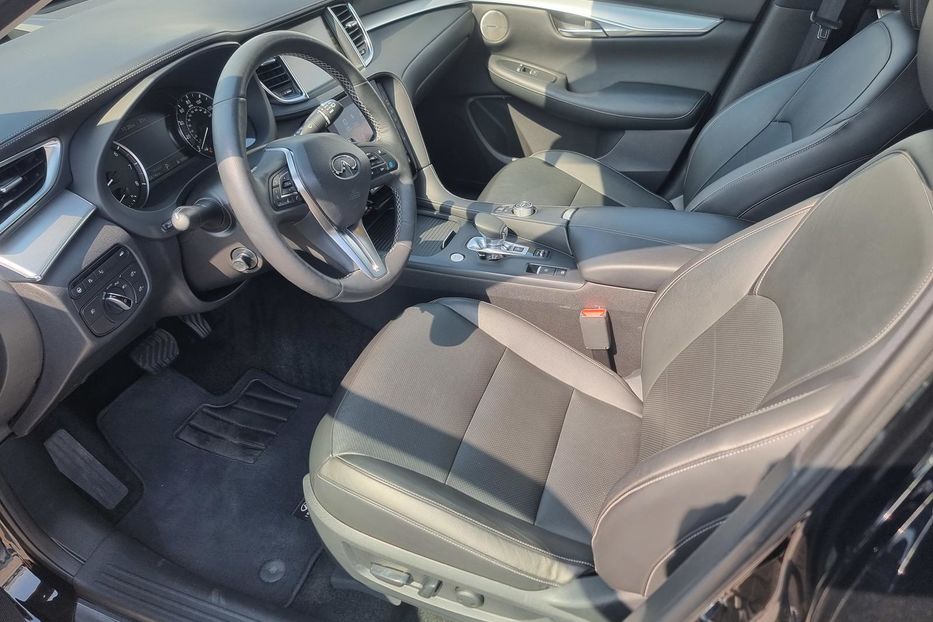 Продам Infiniti QX50 Sensory 2018 года в Одессе