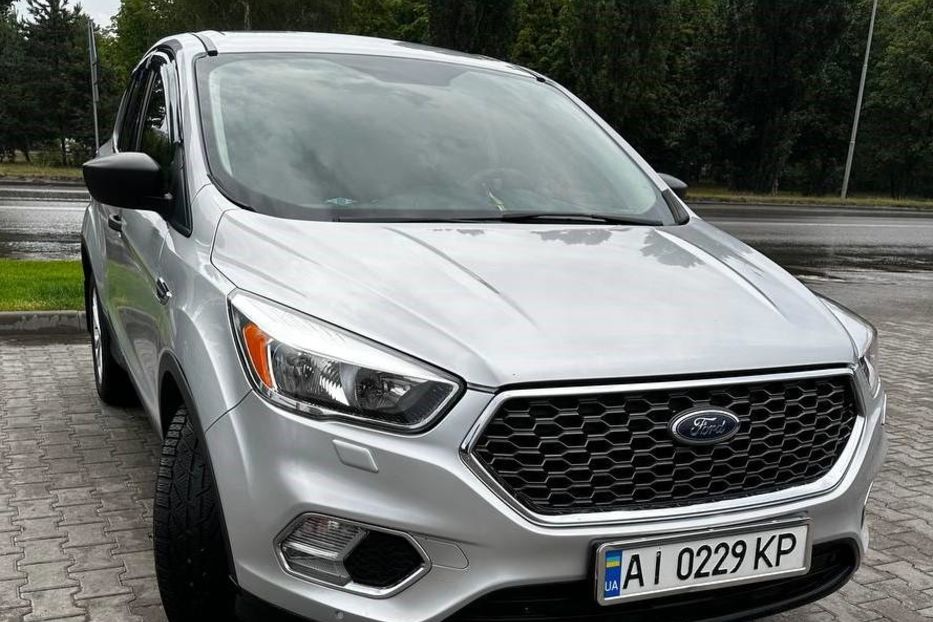 Продам Ford Escape 2018 года в г. Софиевская Борщаговка, Киевская область