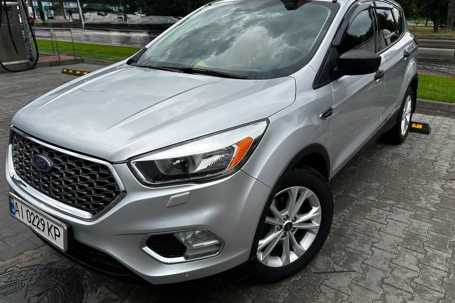 Продам Ford Escape 2018 года в г. Софиевская Борщаговка, Киевская область