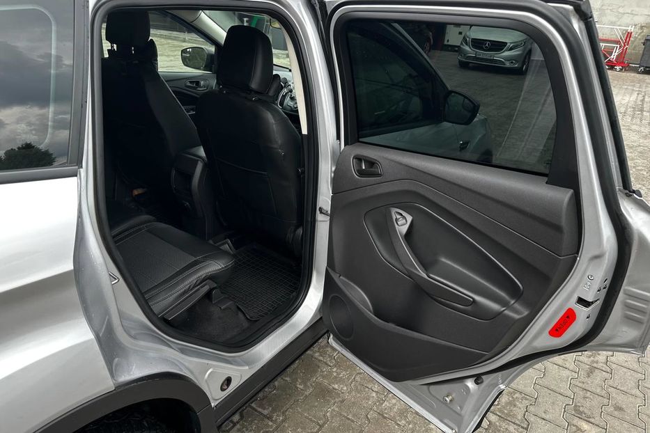 Продам Ford Escape 2018 года в г. Софиевская Борщаговка, Киевская область