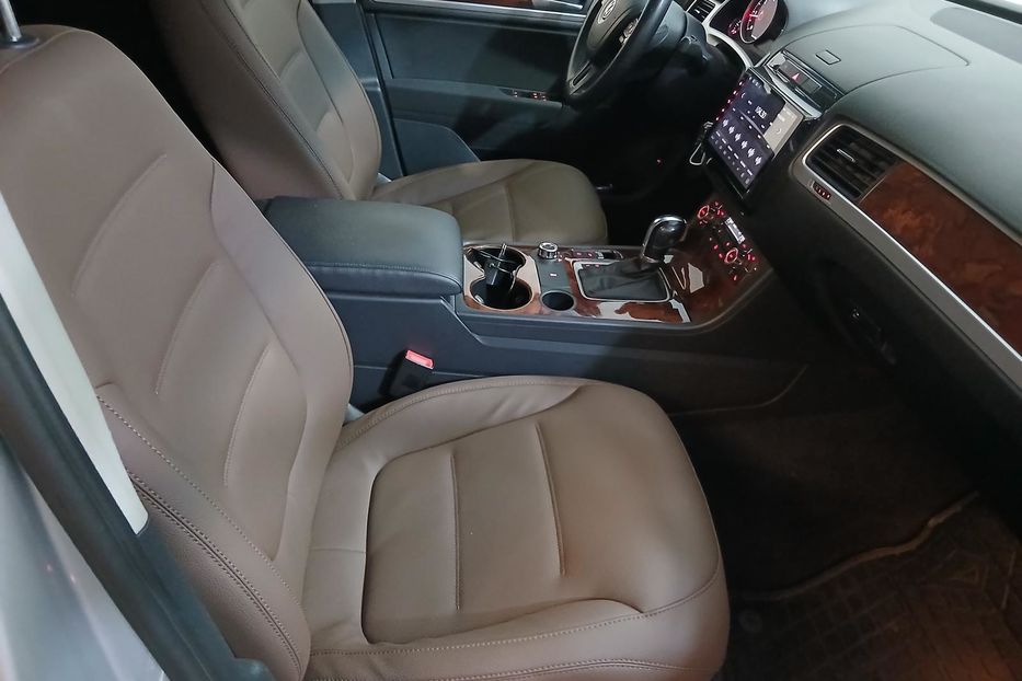 Продам Volkswagen Touareg LIFE+ 2012 года в Одессе