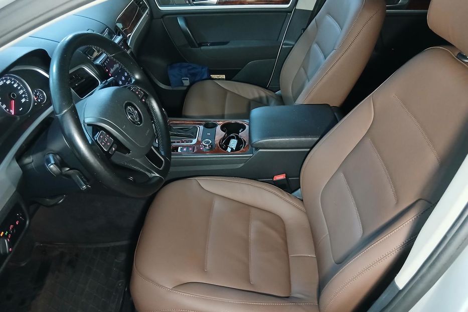 Продам Volkswagen Touareg LIFE+ 2012 года в Одессе