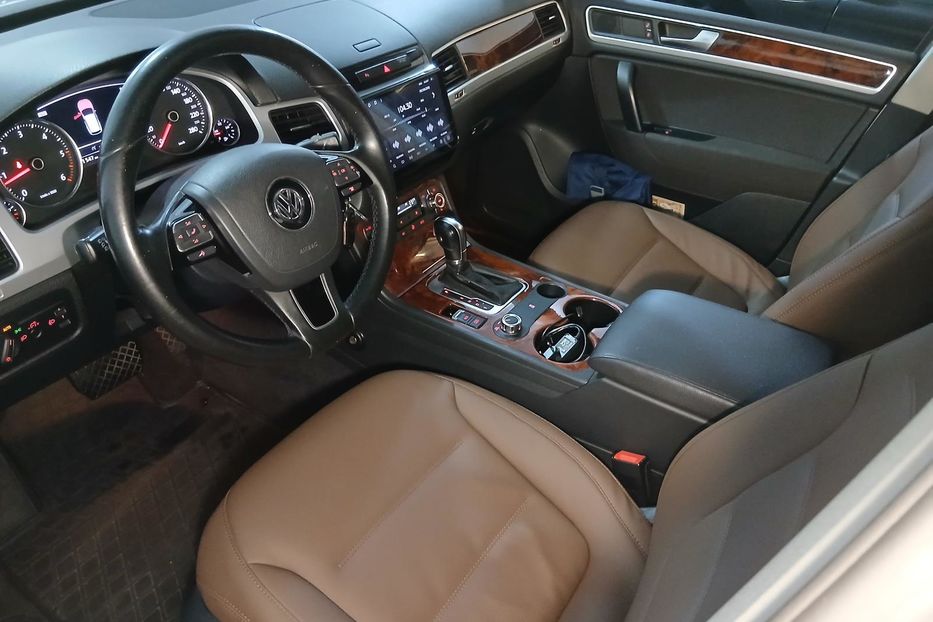 Продам Volkswagen Touareg LIFE+ 2012 года в Одессе