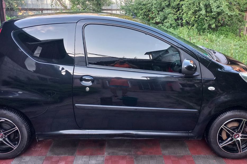 Продам Peugeot 107 2010 года в Харькове
