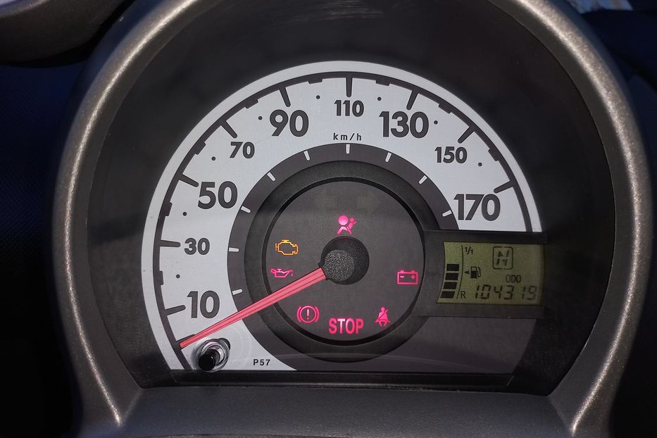 Продам Peugeot 107 2010 года в Харькове