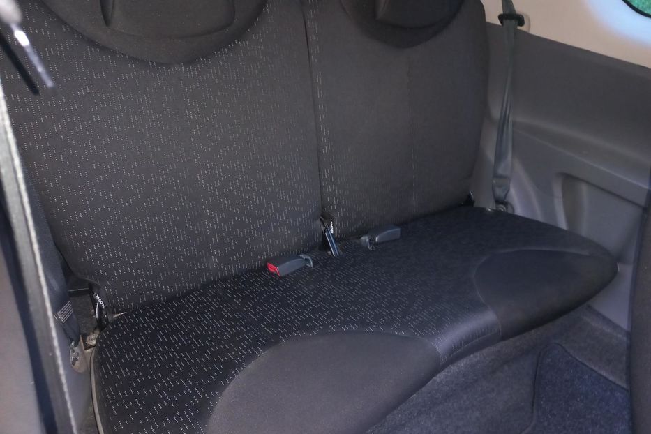 Продам Peugeot 107 2010 года в Харькове