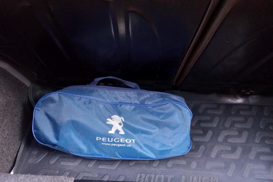 Продам Peugeot 107 2010 года в Харькове