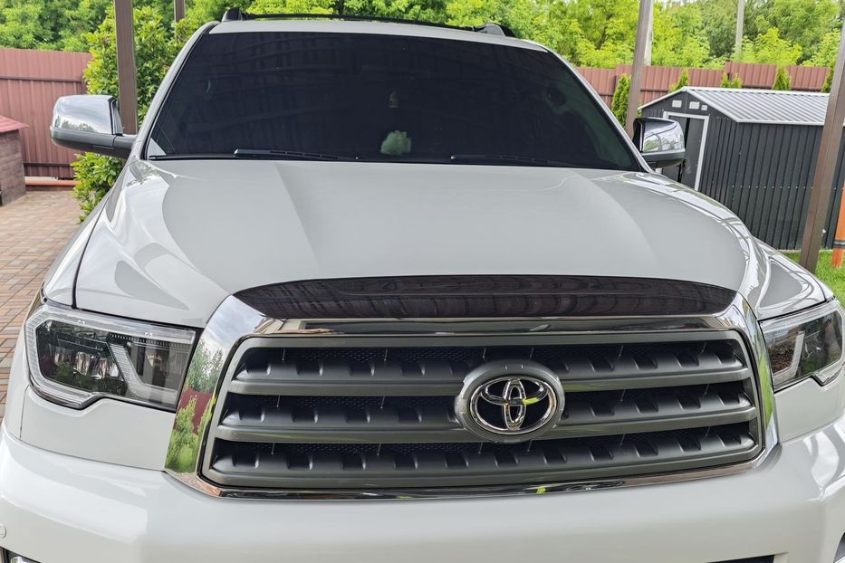 Продам Toyota Sequoia 2015 года в Киеве