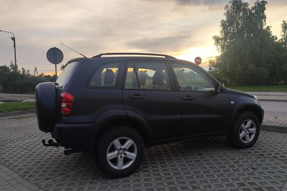 Продам Toyota Rav 4 2003 года в Киеве