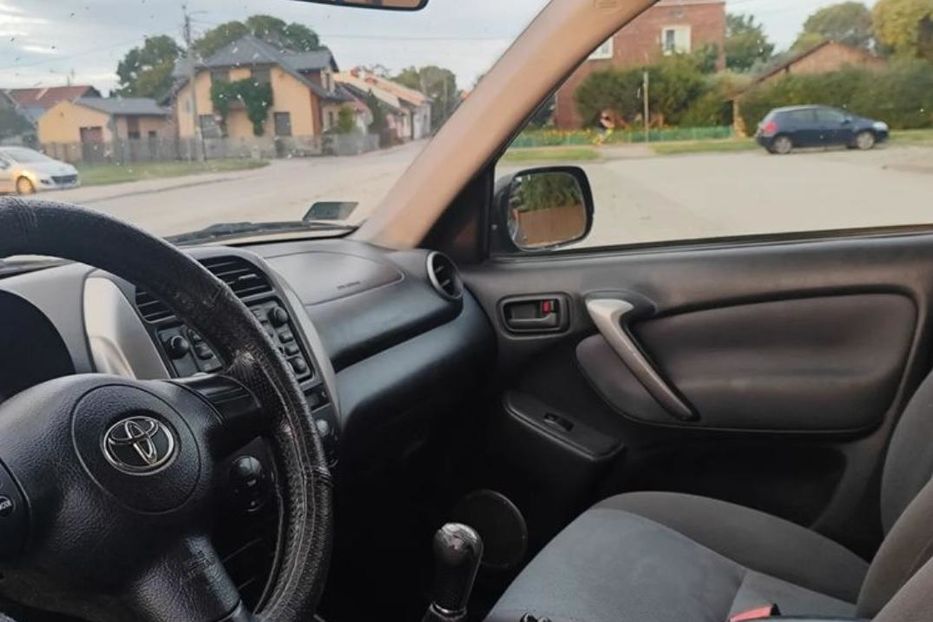 Продам Toyota Rav 4 2003 года в Киеве