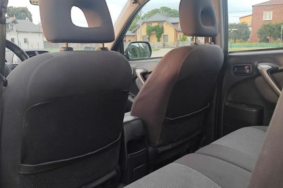 Продам Toyota Rav 4 2003 года в Киеве