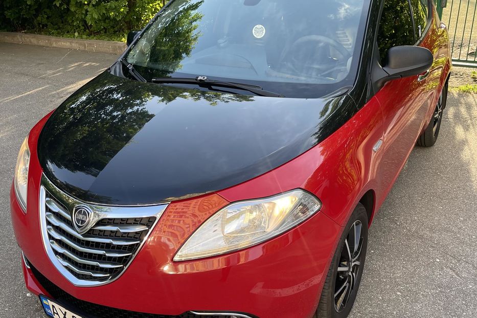 Продам Lancia Ypsilon 2012 года в Харькове