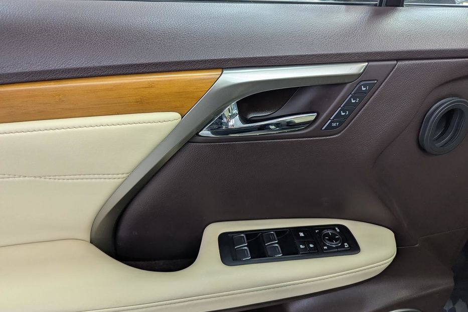 Продам Lexus RX 450  Luxury+ 2019 года в Ивано-Франковске