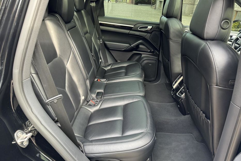 Продам Porsche Cayenne Hybrid.3.0 Plugin. 2016 года в Одессе