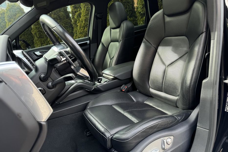 Продам Porsche Cayenne Hybrid.3.0 Plugin. 2016 года в Одессе
