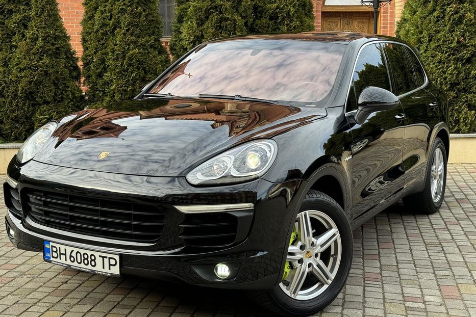 Продам Porsche Cayenne Hybrid.3.0 Plugin. 2016 года в Одессе