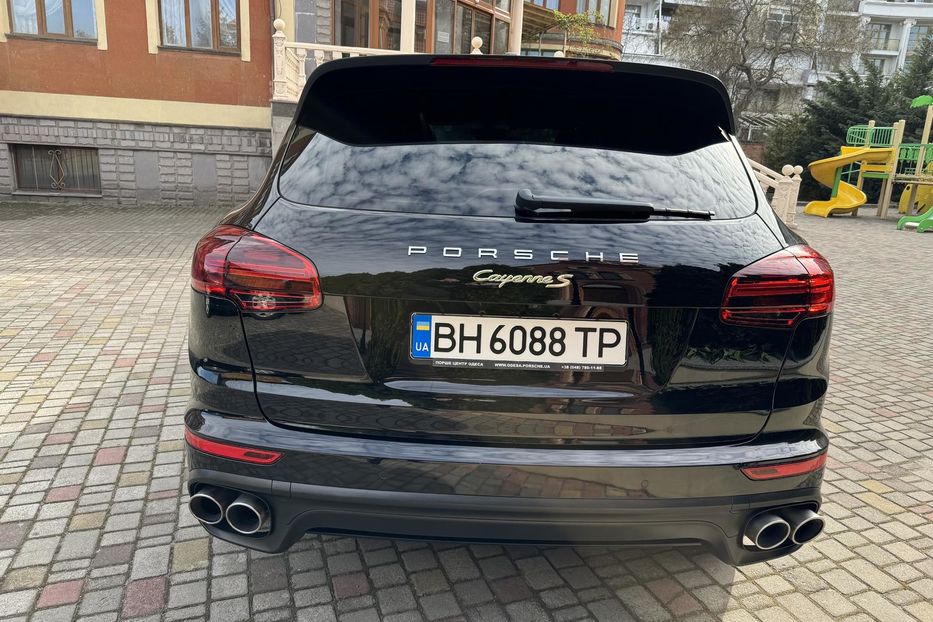 Продам Porsche Cayenne Hybrid.3.0 Plugin. 2016 года в Одессе