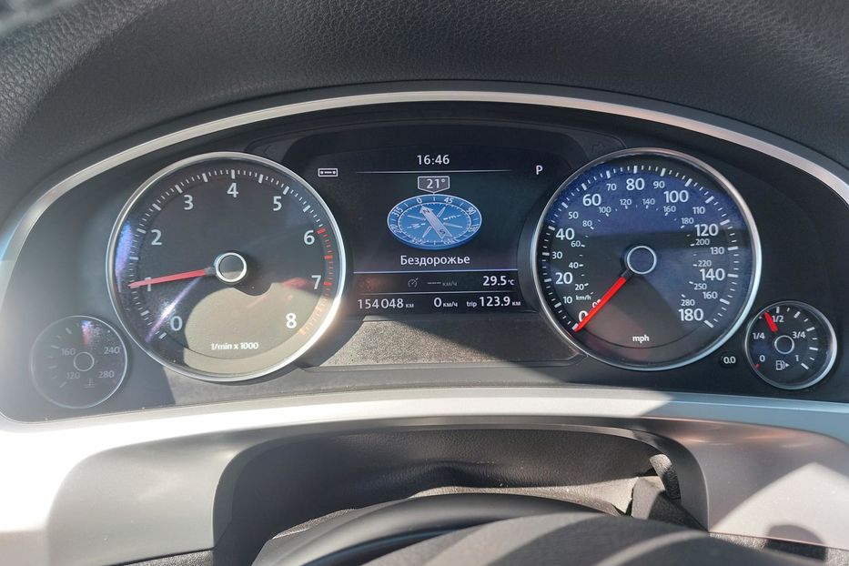 Продам Volkswagen Touareg Гибрид 2011 года в Киеве