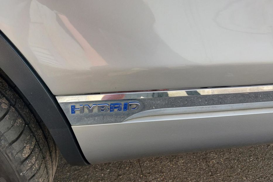 Продам Volkswagen Touareg Гибрид 2011 года в Киеве