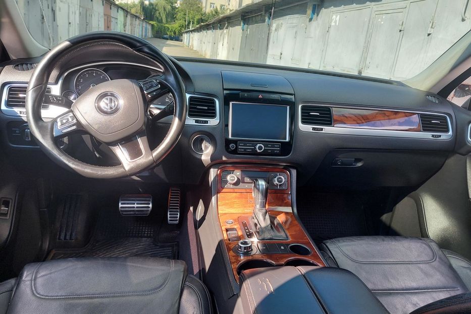 Продам Volkswagen Touareg Гибрид 2011 года в Киеве