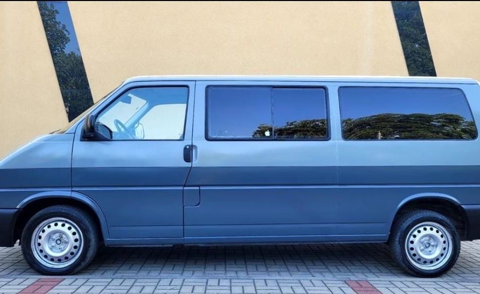 Продам Volkswagen T4 (Transporter) пасс. 1997 года в г. Халтурино, Полтавская область
